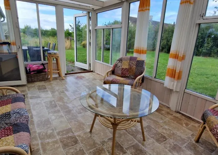 ロッジ Molsness Knebel